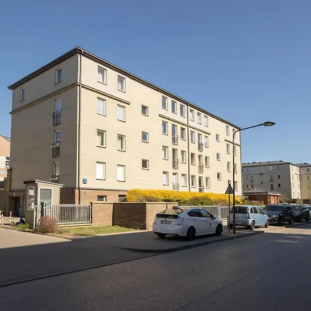 Shortstaypoland Apartamentowa B180 דירה